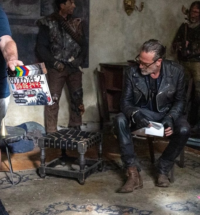 negan + glasses? yeah, I would've been on the floor 🫠