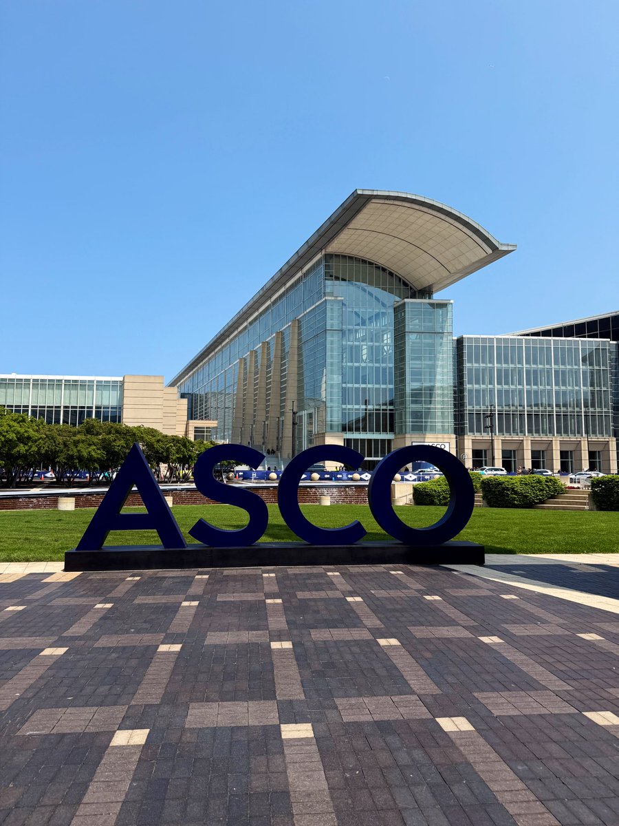 Thank you #ASCO25! Always an honor to be surrounded by brilliant minds, groundbreaking science, and a whole lot of inspiration. Let’s cure cancer one poster, plenary, and coffee at a time ☕✨
#ASCO #HemeOncFellows #FutureIsBright
<a href="/ASCO/">ASCO</a>