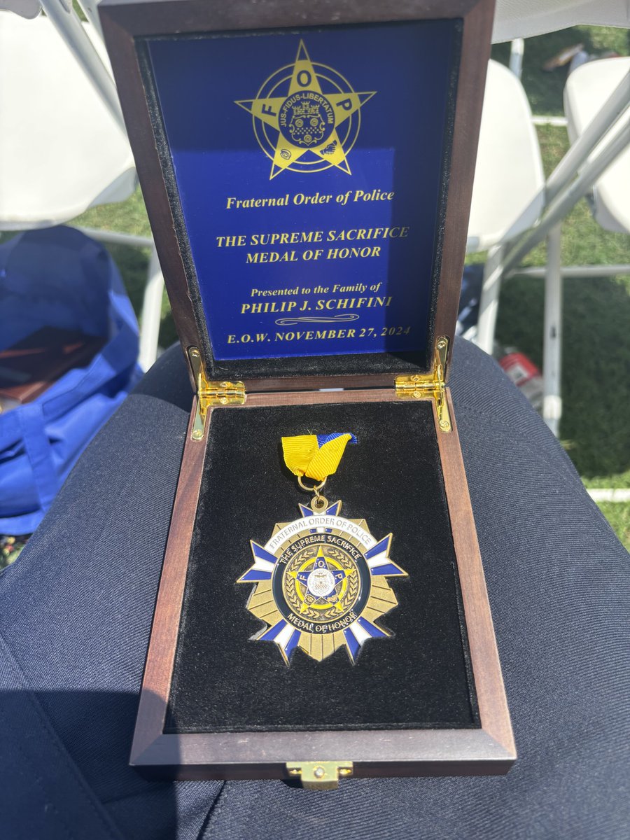 nassaucountypba's tweet image. Over the weekend, the Nassau County PBA attended the memorial mass of our brother Phillip Schifini, who tragically passed away from 9/11 related cancer in November 2024
May he continue to rest in peace and we will never forget his sacrifice 💙