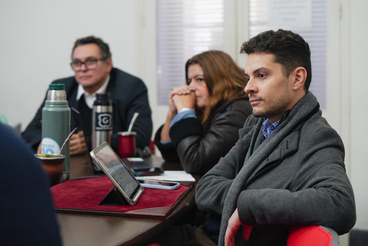 El Comité Ejecutivo Nacional en la sesión de hoy trató la designación de embajadores por parte del Poder Ejecutivo, manifestando su rechazo en conferencia de prensa y solicitando al gobierno que revea la forma en la cual fue realizada.