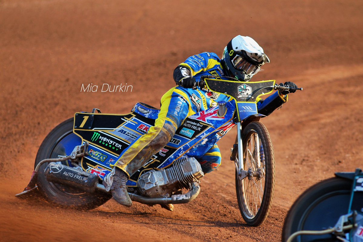 🏁 𝗟𝗔𝗧𝗘𝗦𝗧 | 1️⃣1️⃣ heats gone...
 
🔟 to chase down.

The Lions extend their advantage before Picko and Jack Holder add wins.

An important batch of races to come.

🔴🦁 38-28 🔵🟡 

📸 Mia Durkin
🐯 #TigersPride | #LEISHE
