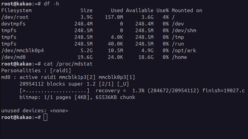 machdyne's tweet image. Dual MicroSD cards on Klinge as a (slow) RAID-1 array. #LiteX