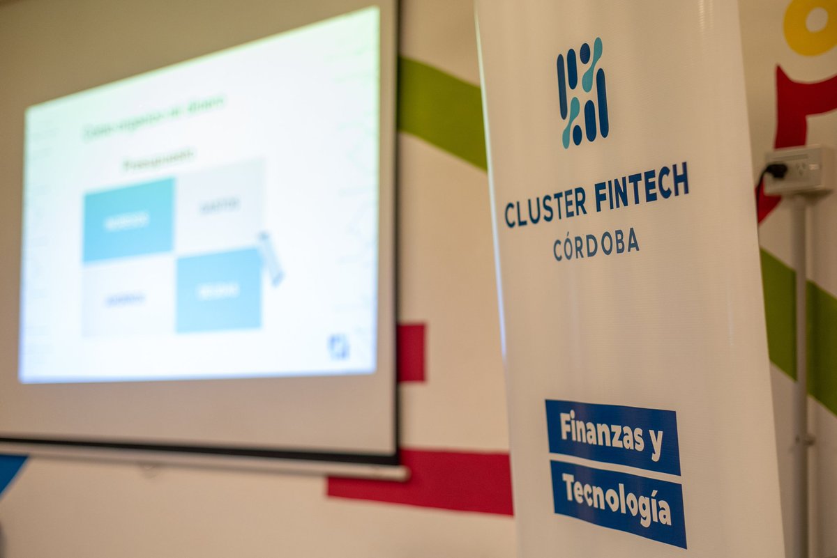 Córdoba Acelera (@cordobaacelera_) on Twitter photo #IniciativaClustersCórdoba
👩🏫 Junto al Cluster Fintech Córdoba y <a href="/EducacionMuni/">Secretaría de Educación</a> impulsamos un taller de Educación Financiera para jóvenes.
En el Parque Educativo Noroeste, más de 50 asistentes aprendieron conceptos y herramientas de gestión de finanzas e inversiones personales. #IniciativaClustersCórdoba
👩🏫 Junto al Cluster Fintech Córdoba y <a href="/EducacionMuni/">Secretaría de Educación</a> impulsamos un taller de Educación Financiera para jóvenes.
En el Parque Educativo Noroeste, más de 50 asistentes aprendieron conceptos y herramientas de gestión de finanzas e inversiones personales.