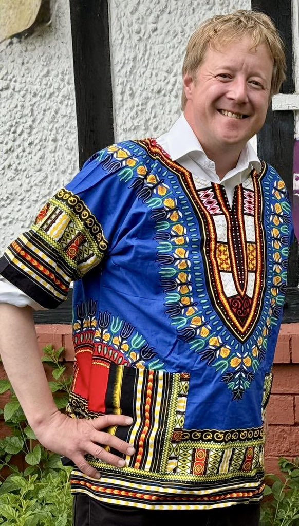 Latest: following consultations with focus groups, Peterborough United unveil new home kit. A Posh spokesman said, “we’ve compromised and taken everybody’s suggestions into consideration”. Simultaneously Posh have unveiled a new full-back. “Apparently he’s a real blocker.”
#pufc