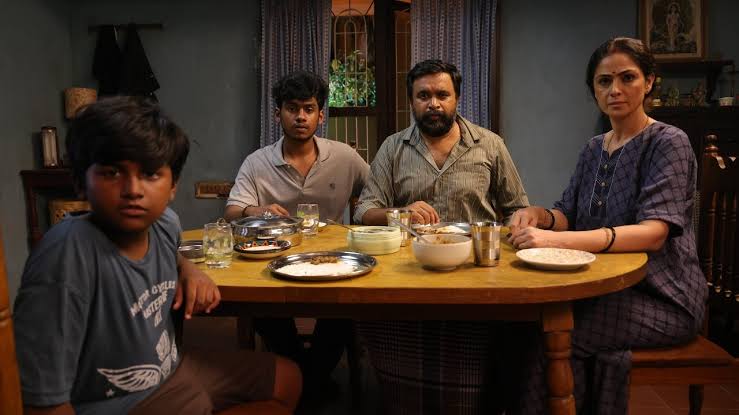 upma_dosa's tweet photo. Theatre lo chudakunda manchi pani ayindi ee cinema, andari mundhu yedisthe paruvu poyedhi https://t.co/AEnfqFDnVp