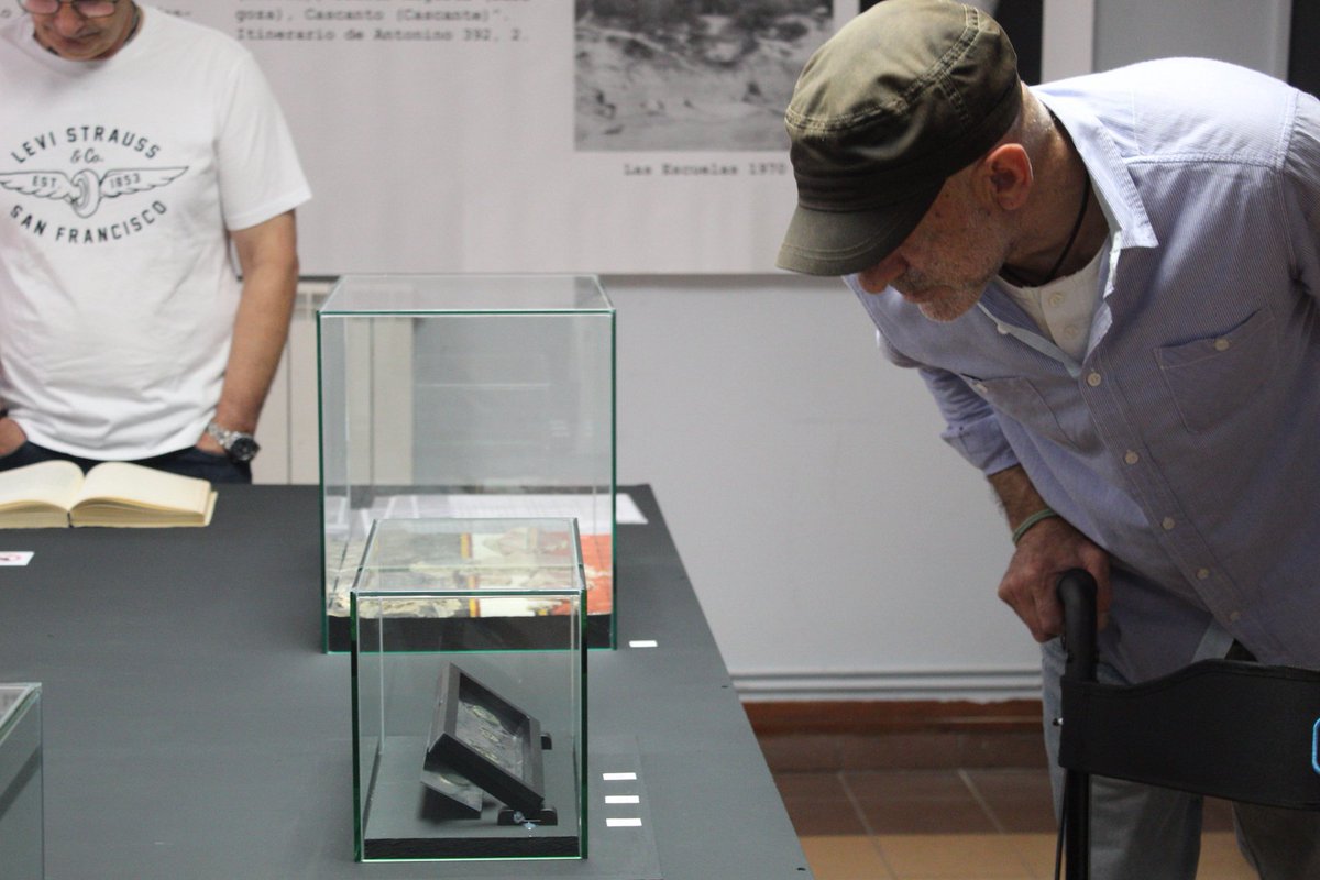 Algunas fotos de lo que fue la inauguración de la exposición ayer en la Casa de Cultura. Los esperamos de viernes a domingo!

#AsociaciónVicus #FundaciónFuentesDutor 
#GobiernodeNavarra
#AyuntamientoCascante