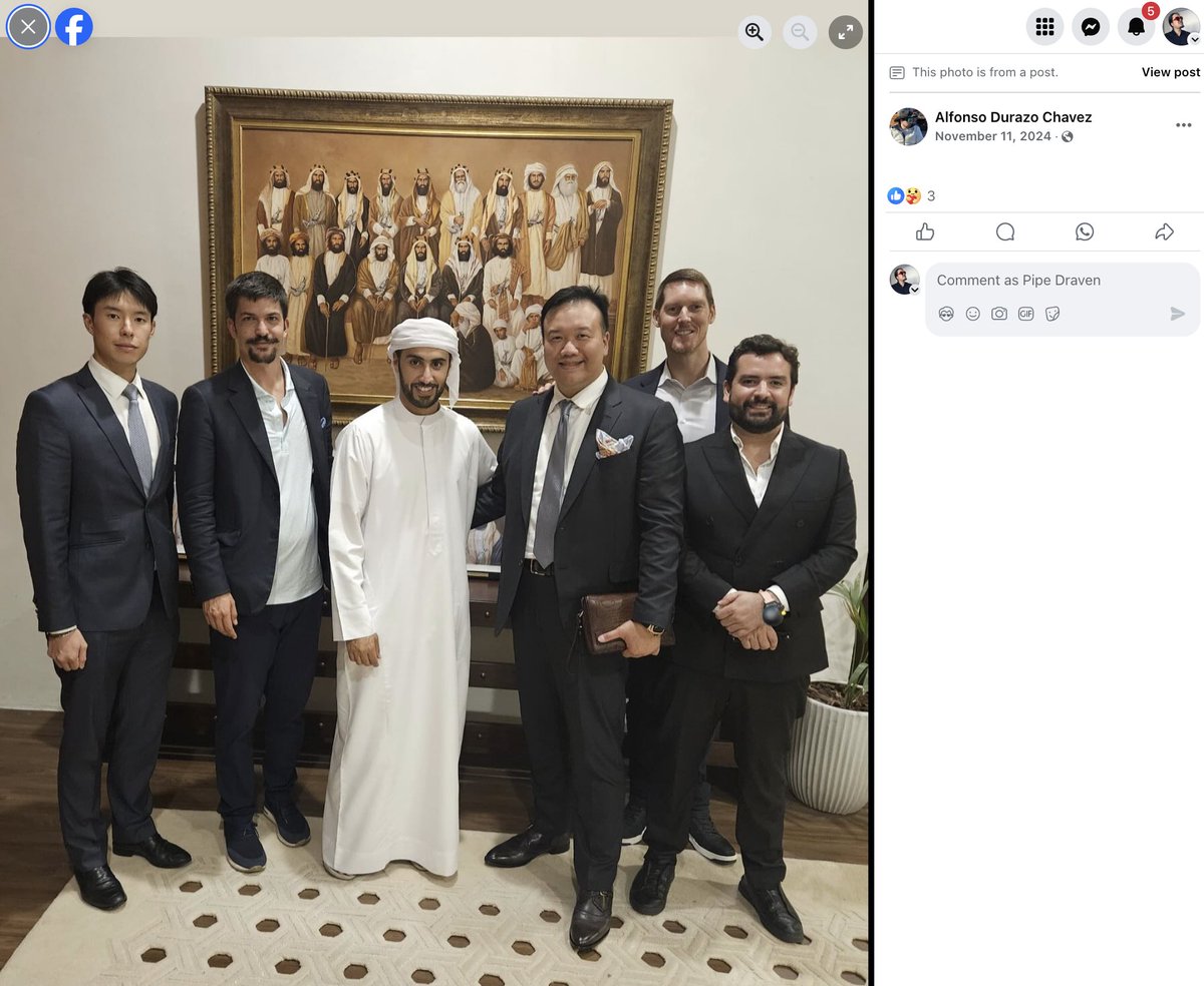 vampipe's tweet photo. Y escondiendo su F.P.Journe Octa Lune Salmon de $2.5 millones de pesos.

Porque si no le avergüenza ¿Por qué le puso una bolita sobre la foto que compartió en su FB? Quiso taparlo el muy genio. https://t.co/ePhYEY8ShI
