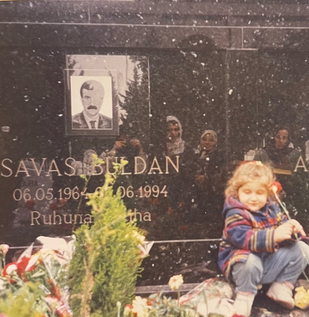 "Baba bana yaşamın
Çekirdeğini göster
Baba bana bu yolun
Sonundaki çiçeği" #SavaşBuldan 
3 Haziran 1994