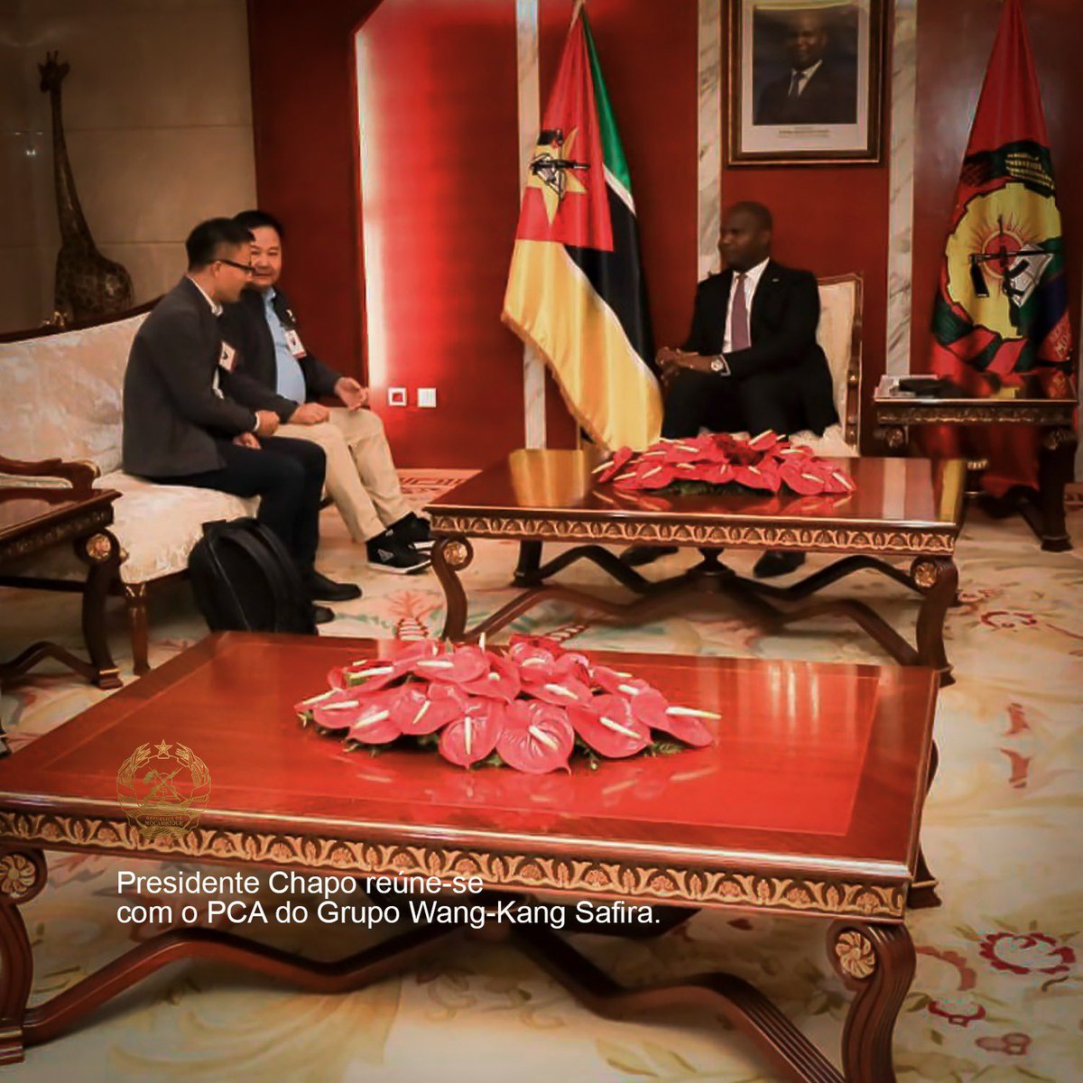 Na tarde desta Segunda-feira, 02 de Junho, recebemos em audiência o Presidente do Conselho de Administração (PCA) do grupo empresarial chinês, Zhong He Liu, que apresentou novos projectos de expansão industrial no país.

A audiência serviu para analisar os avanços dos