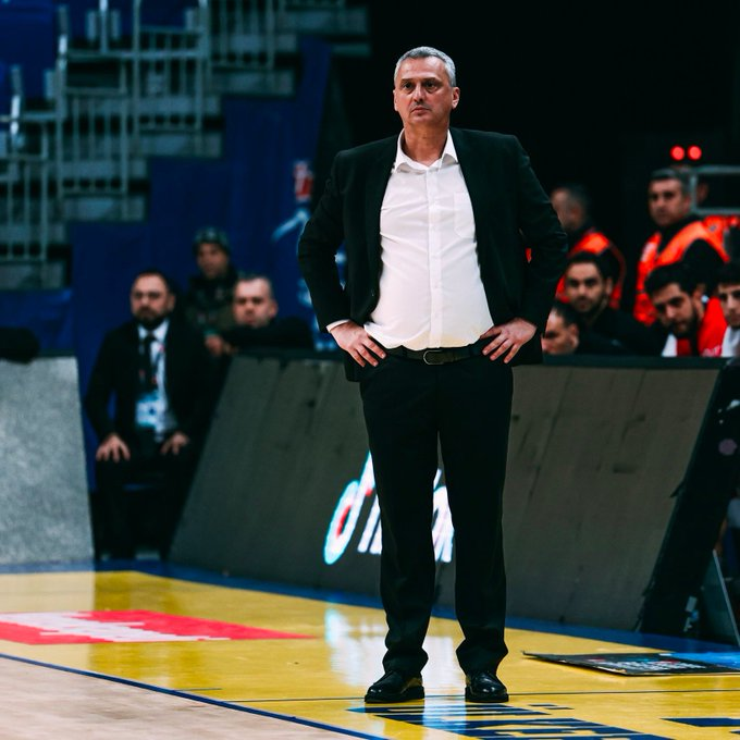 Basketbol Süper Ligi'nde yarı final eşleşmeleri belli oldu:

🔸 Anadolu Efes-Beşiktaş
🔸 Fenerbahçe-Bahçeşehir Koleji