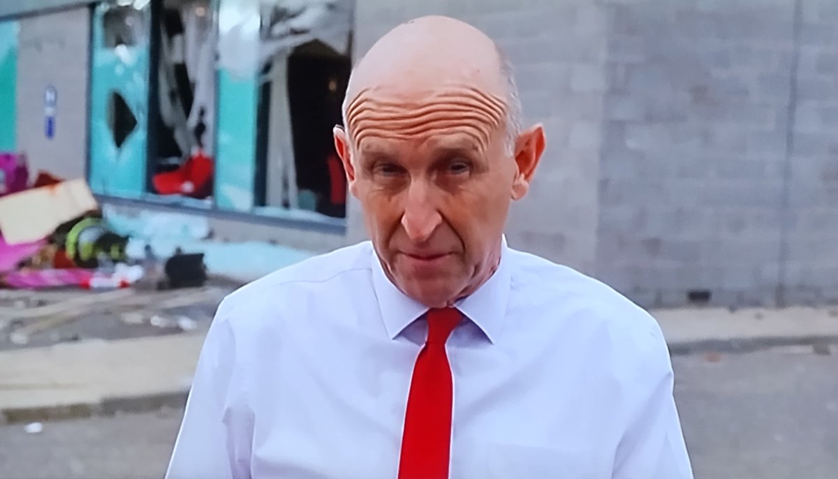 John Healey, British Defence Secretary:
"Britain is ready for war with Russia