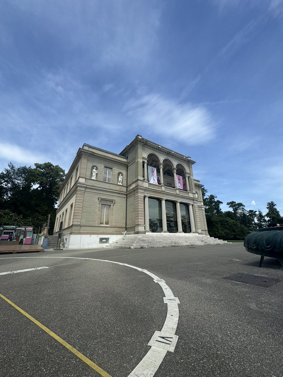 Mr E McFarlane tweet media