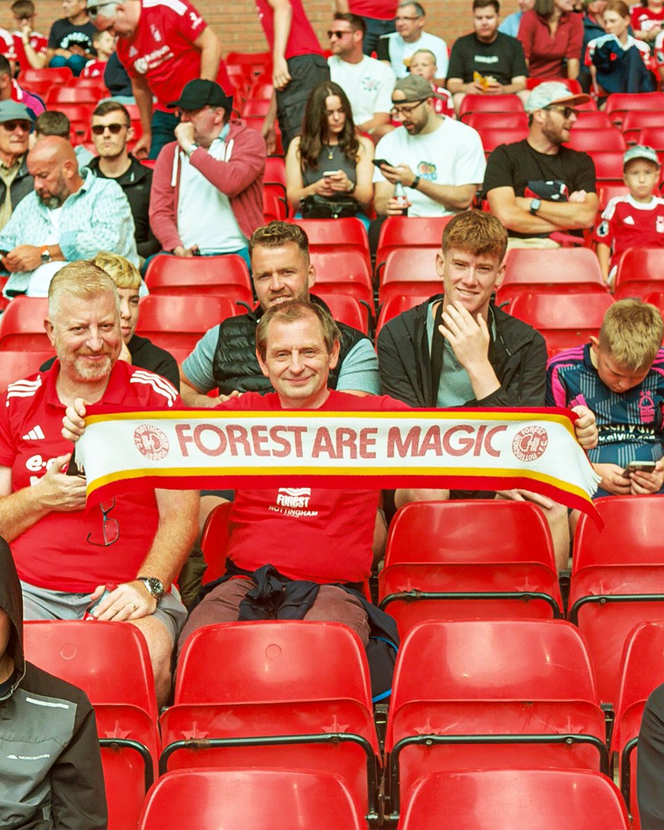 FPL Raptor (Ross) (@fpl__raptor) on Twitter photo Just seen <a href="/GloriousBanners/">OurGloriousBanners</a> post this picture from the Forest vs. Bournemouth game earlier this season...
Recognise anyone? 👀
One of the best FPL managers in the world... and also <a href="/FPL_Pickle/">FPL Pickle</a> is there. Just seen <a href="/GloriousBanners/">OurGloriousBanners</a> post this picture from the Forest vs. Bournemouth game earlier this season...
Recognise anyone? 👀
One of the best FPL managers in the world... and also <a href="/FPL_Pickle/">FPL Pickle</a> is there.