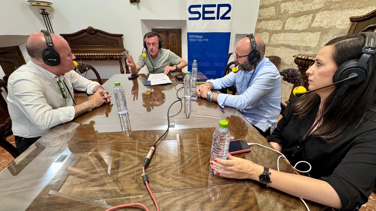 ⁉️ ¿Sabes qué…?
📻🧳 Antequera, protagonista en <a href="/SERViajeros/">SER Viajeros</a>

El presente del #turismo en la ciudad y los retos de futuro, temas centrales

Participa el alcalde <a href="/manolo_baron/">Manolo Barón 🇪🇸</a> junto a <a href="/aNaCeBRiaN/">Ana Cebrián</a> y <a href="/medinagaleote_/">José Medina Galeote</a>

🧏🏻‍♂️ Escúchalo:
cadenaser.com/radio-sevilla/…

#Antequera es #MásCiudad