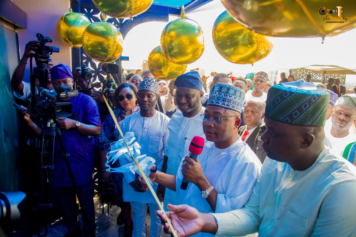 ododomediacentr's tweet image. Picture Story:

Governor Ahmed Usman Ododo Commissions BOI Office to Boost Kogi&apos;s Industrial Sector 

#ododoisworking #LeadershipByExample #peopleorientedpolicies