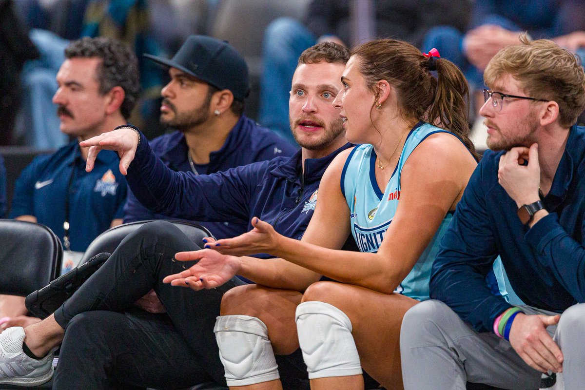 Just Announced: Private Lessons with Coach Brett Agne at The Academy!

Train with the current Assistant Coach of the Indy Ignite, Brett Agne, this summer at The Academy. 

📍 Limited spots available
🕒 60-minute sessions
🎯 Book now at brettagneathletics.com
