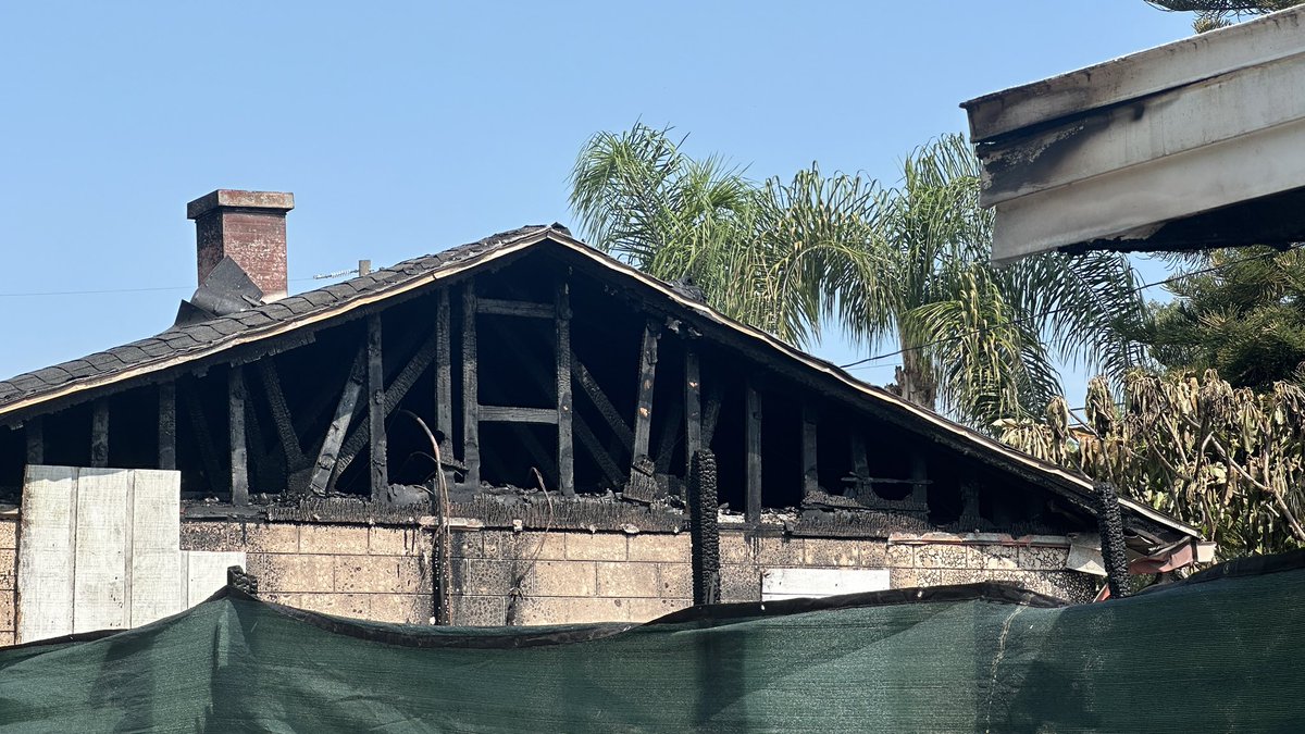Massiel Leyva (@leyvamassiel) on Twitter photo The owners of two homes in Fern Park are dealing with the aftermath of a Sunday morning fire. One of the families impacted are the owners of Maxine’s on Shine, a popular restaurant in Orlando. We spoke to Maxine, and she says she’s glad no one was injured. Story tonight <a href="/MyNews13/">Spectrum News 13</a> The owners of two homes in Fern Park are dealing with the aftermath of a Sunday morning fire. One of the families impacted are the owners of Maxine’s on Shine, a popular restaurant in Orlando. We spoke to Maxine, and she says she’s glad no one was injured. Story tonight <a href="/MyNews13/">Spectrum News 13</a>