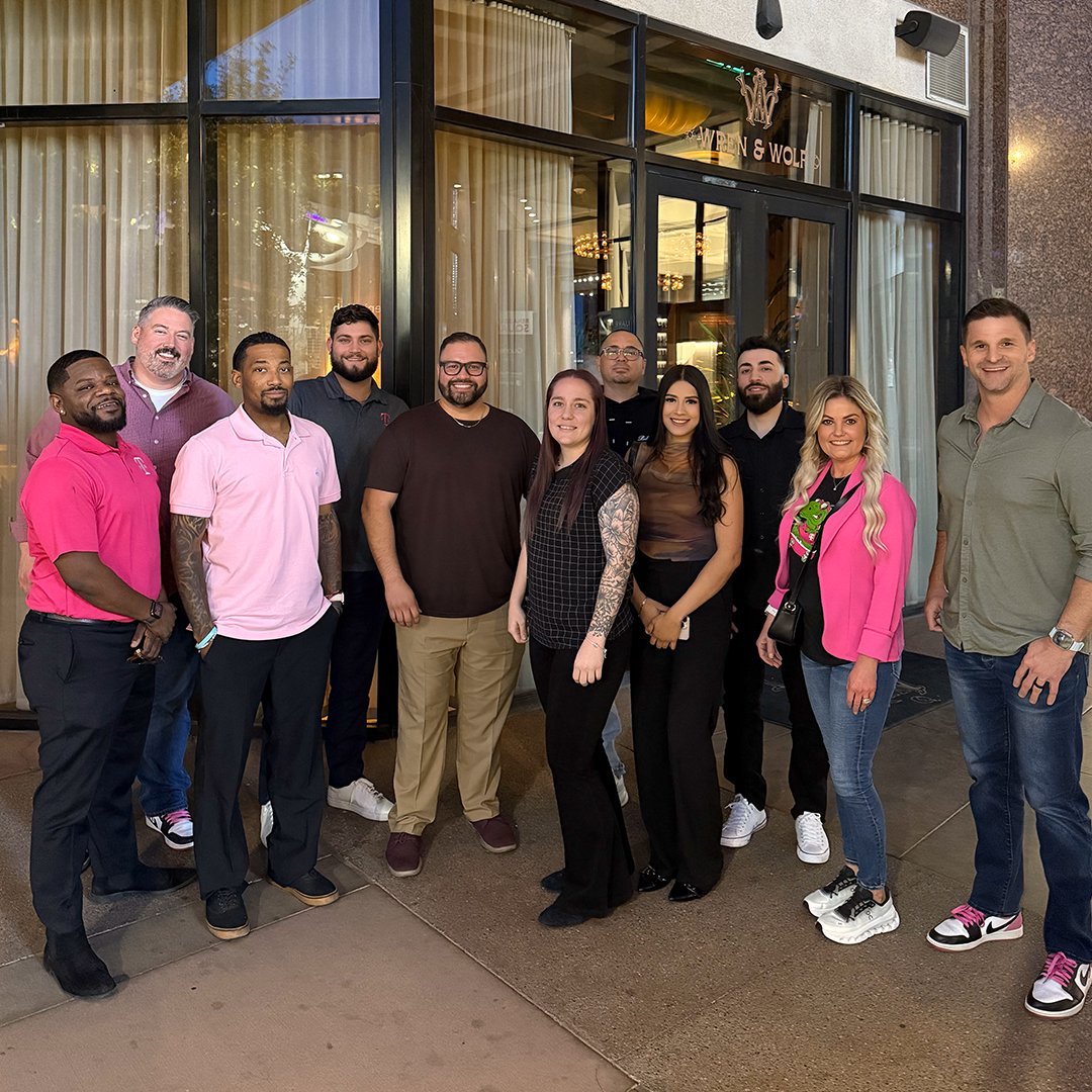 Our Arizona top performers had the chance to meet up and celebrate the hard work they put in each day for their customers! This is the kind of winning attitude that makes the #CSNation the best place to be 🤩 

#TMobile #CustomerExperience #WinningAttitude #BigWin