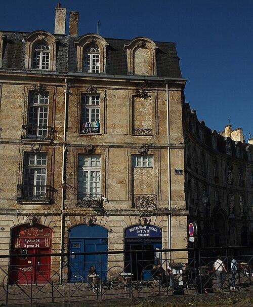 Immeuble à #Bordeaux (#Gironde) L'idée d'une place royale et d'une façade uniforme des quais le long de la Garonne a été longue à s'imposer. En 1746, l'intendant Claude Boucher avait obtenu l'acceptation des ju...
Suite 👉 monumentum.fr/monument-histo…
#Patrimoine #MonumentHistorique
