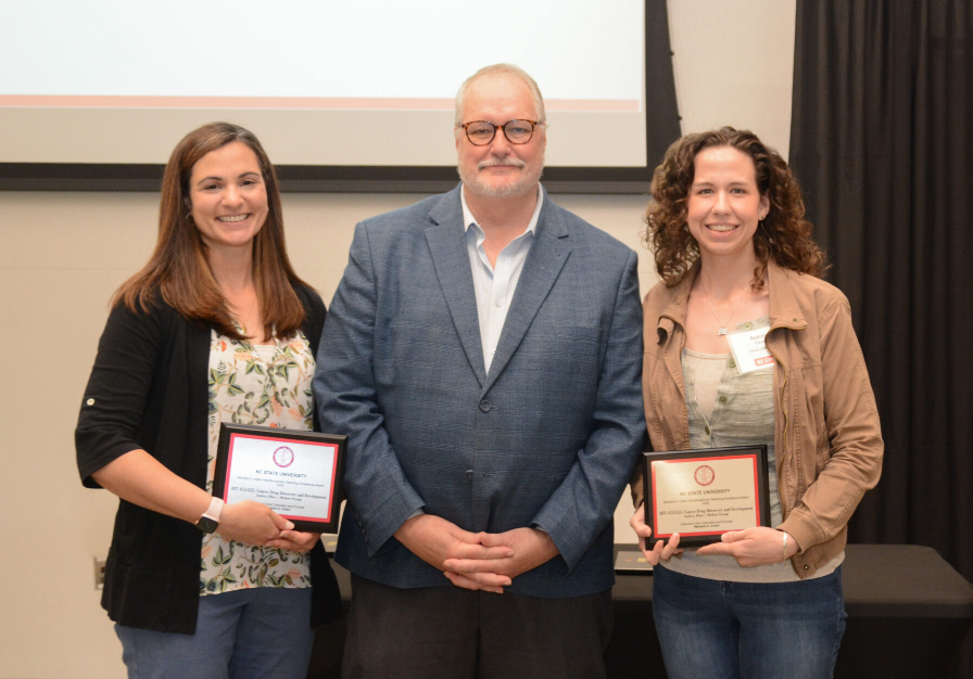 NCStateVetMed's tweet image. #NCStateVetMed students, faculty and staff are #problemsolvers, #innovators and #lifechangers, providing world-class care and making ground-breaking discoveries every day that advance animal and human health. Check out our recognitions and awards for May:
ncst.at/WWbY50W2SJz