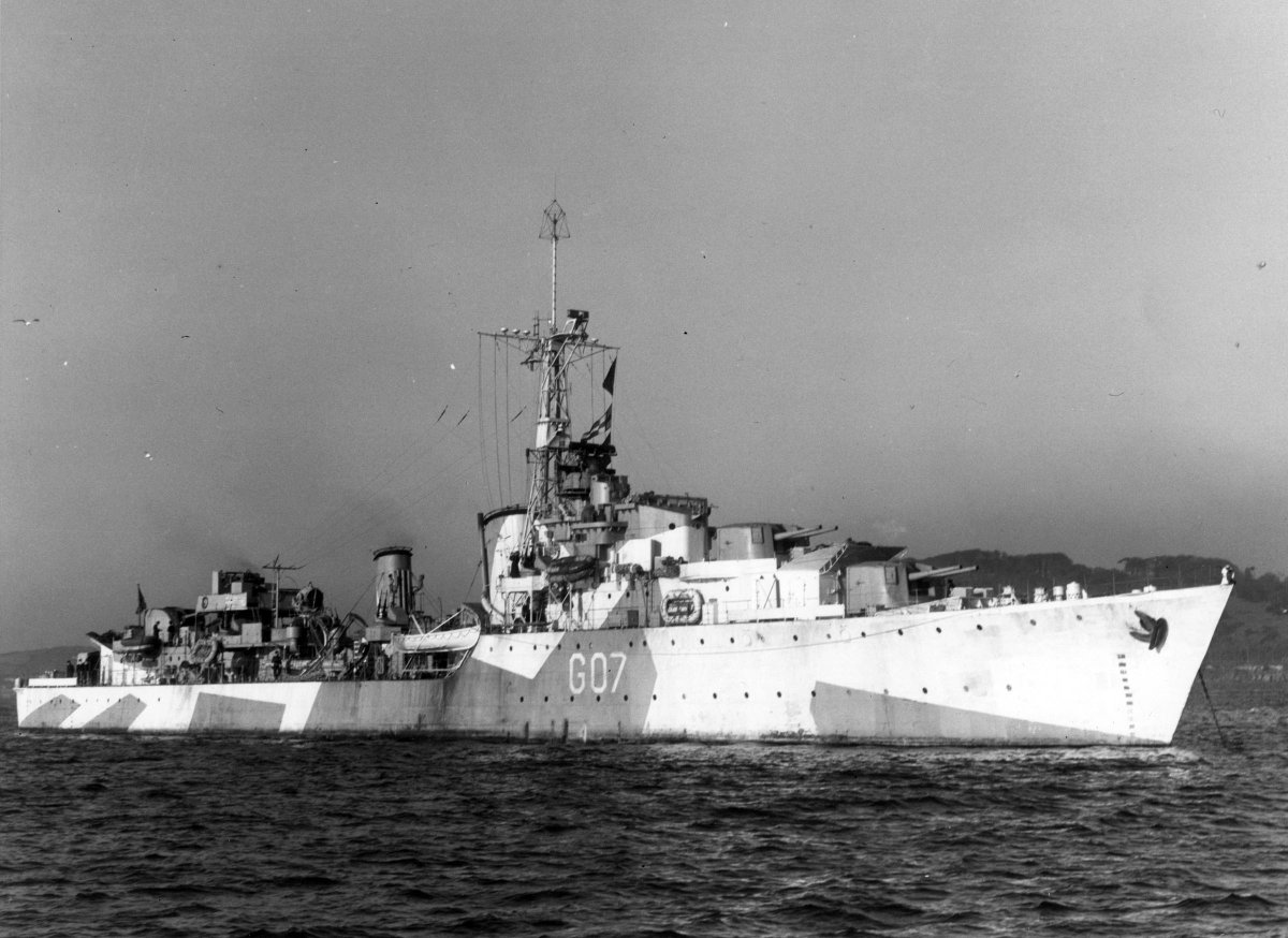 HMCS ATHABASKAN (1st) (Destroyer) HMCS Athabaskan (G07) was the first of three destroyers of the Royal Canadian Navy to bear this name. It was a destroyer of the Tribal-class, built in 1940-1941 in the United Kingdom by Vickers Armstro... #RCN #Ships readyayeready.com/ships/shipview…