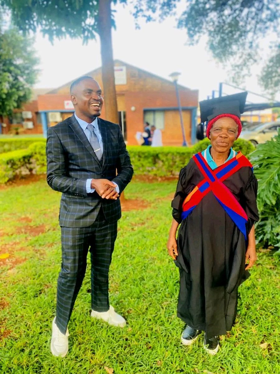 Congrats to Mulaudzi MJ on earning his PGCE from UNIVEN 🎓 It took him 6 years to complete a 3-year degree, but he never gave up. From a photoshopped grad pic in 2016 to his second qualification. MJ’s story is pure perseverance. #UNIVENGraduation2024 #CreatingFutureLeaders