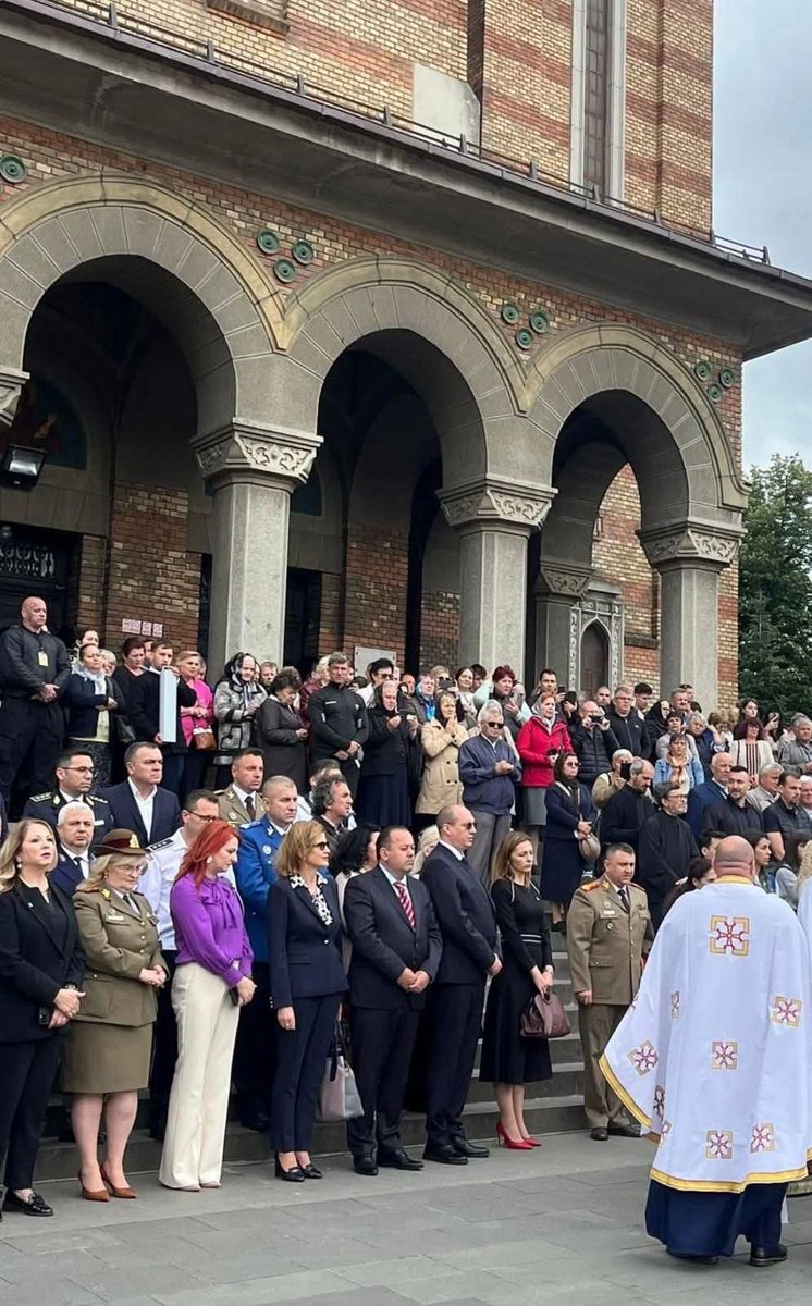 Поводом Дана хероја, од стране префектуре жупаније Тимиш и темишварског гарнизона уприличена је традиционална церемонија  на Гробљу хероја у Темишвару. Уз војне почасти положени венци 🇷🇴, 🇩🇪,🇫🇷 и 🇷🇸 војницима. Венце на спомен-обележје погинулим југословенским пилотима 1941.