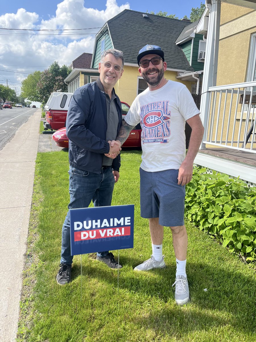 Tous les jours, de nouveaux citoyens s’affichent pour le VRAI changement dans Arthabaska.

Notre idée est tellement bonnes que nos adversaires, là-dessus aussi, sont à notre remorque et nous copient.

Si vous aussi voulez avoir votre pancarte, écrivez-moi dans les commentaires et