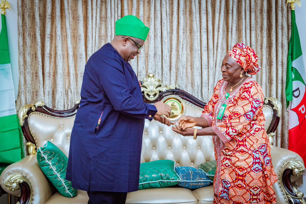 CalebMutfwang's tweet image. LEADERSHIP MUST BE ROOTED IN CONSCIENCE, NOT CONVENIENCE – A PERSONAL COMMITMENT.
Today, I was pleased to receive members of the Haggai Institute, Plateau State Chapter, at the Government House. As an alumnus, I can say the Institute played a pivotal role in shaping my…