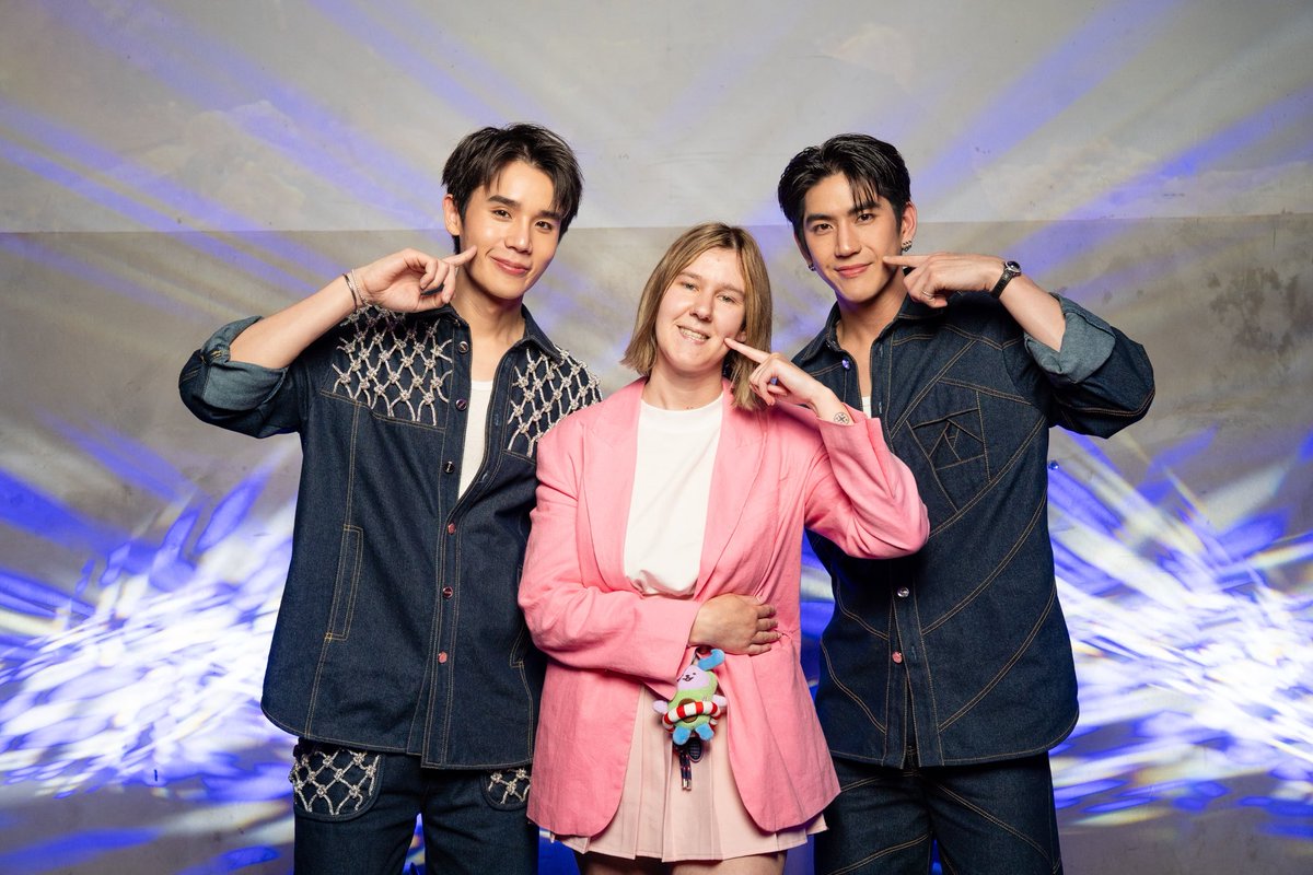 mel 🌷⌛️ tweet media