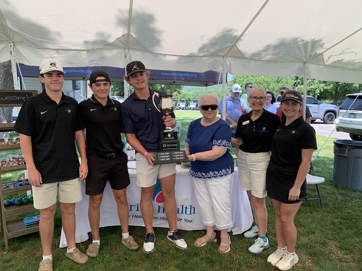 Lindsey Davis tweet media