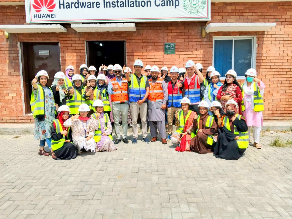 IIUI-Huawei HIC Hosts Seminars on Safety Culture and Wireless Innovation
iiu.edu.pk/iiui-huawei-hi…