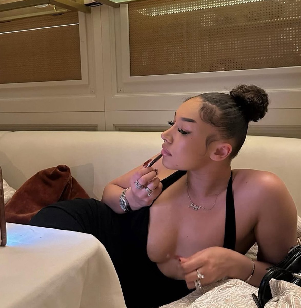 A1Baes's tweet image. IG: jailyss_smz