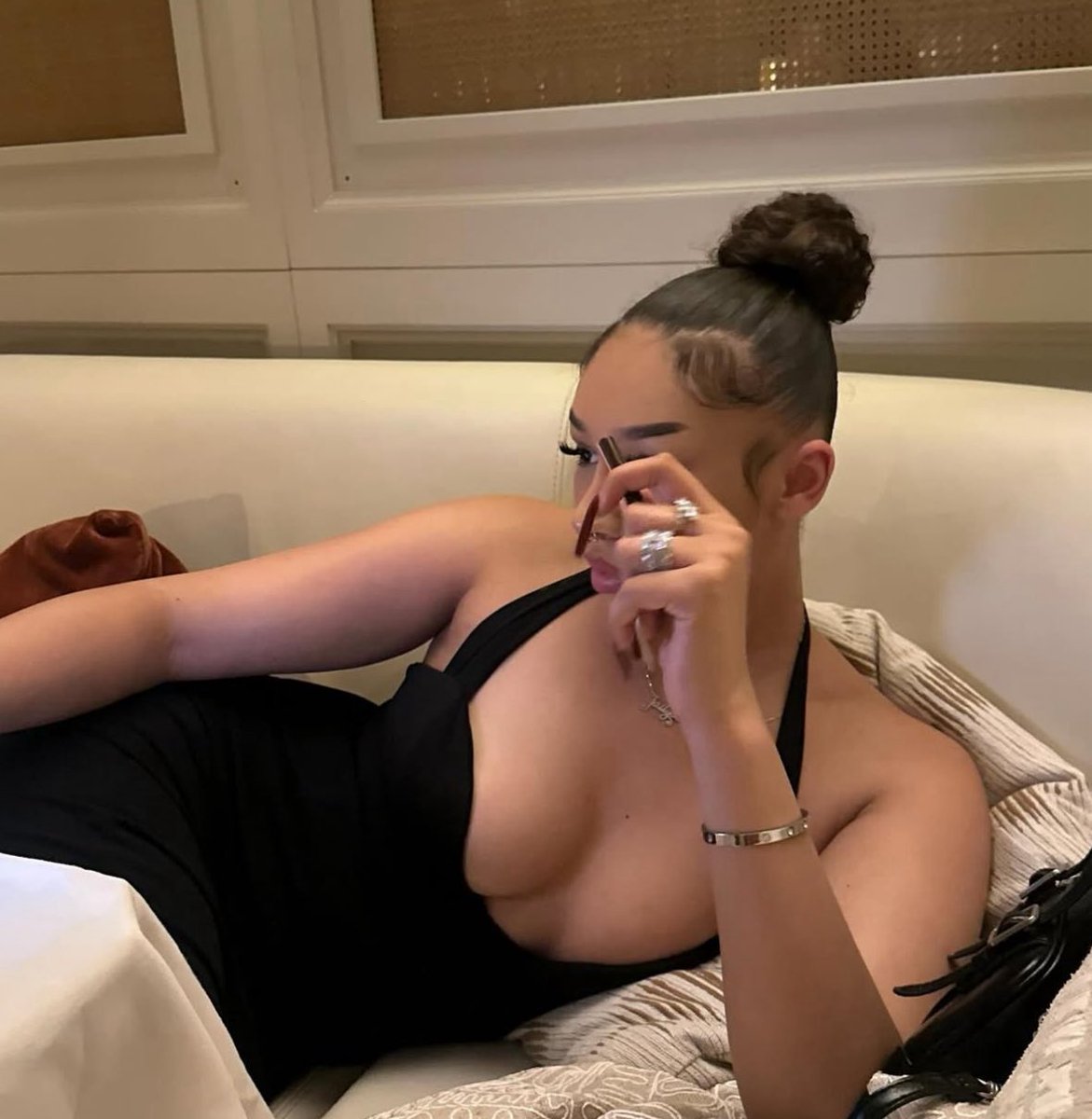 A1Baes's tweet image. IG: jailyss_smz