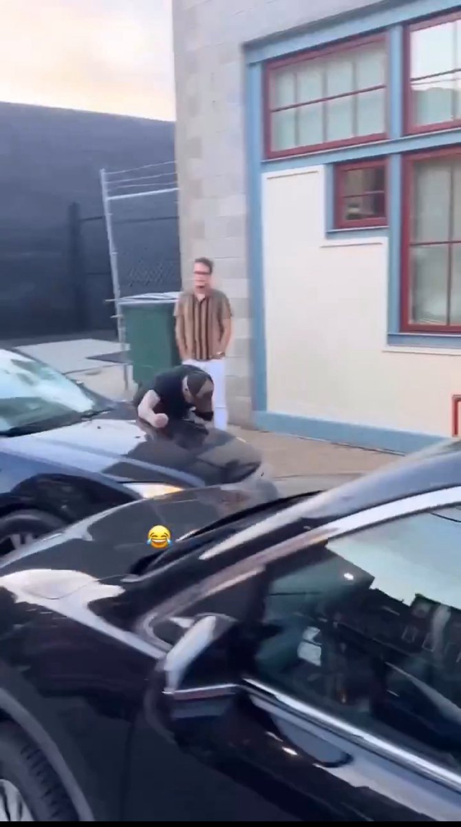 <a href="/lodiedodie14/">Prime Time</a> Bro was just standin there watching it happen 😂 he is just a chill guy