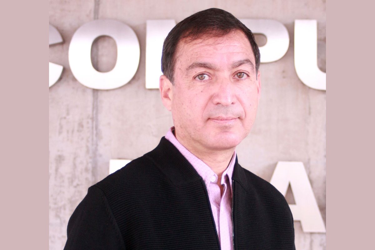 ¡Entre los mejores investigadores a nivel internacional!🤩👏
📌Prestigioso ranking internacional reconoció al académico #Usach, Dr. Carlos Lizama, entre los mejores investigadores en matemáticas, llegando al puesto número 7 a nivel nacional.
➡️shorturl.at/wlh5S