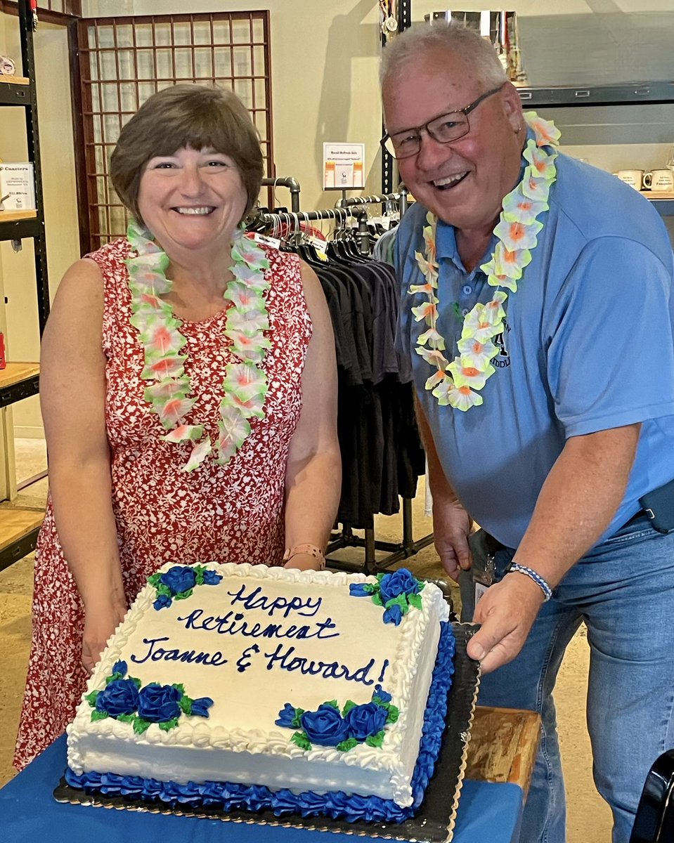 Today Auburn staff celebrated Mrs. Hoelscher and Mr. Thomas on their retirement. We wish you the best! 

#YouAreAmazing #ThisIsFCPS1