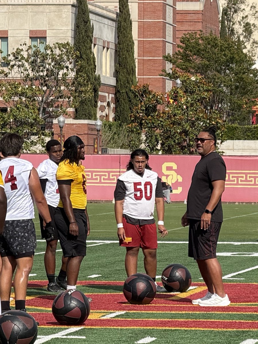 Jayden Sandoval Letele 🇼🇸🇲🇽 (@jaydenikenasio) on Twitter photo Learning with the best <a href="/CoachNua/">Shaun Nua</a> just an incoming freshman at <a href="/amat_football/">Bishop Amat Football</a> working with sum seniors at <a href="/uscfb/">USC Football ✌️</a> camp 🙏💙💙 #new3ra #57 Learning with the best <a href="/CoachNua/">Shaun Nua</a> just an incoming freshman at <a href="/amat_football/">Bishop Amat Football</a> working with sum seniors at <a href="/uscfb/">USC Football ✌️</a> camp 🙏💙💙 #new3ra #57