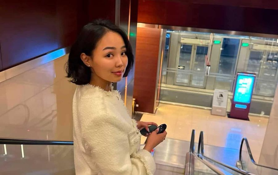 Баярлалаа ахын дүү, Ахын дүү ёстой гоё ш**сышүү!