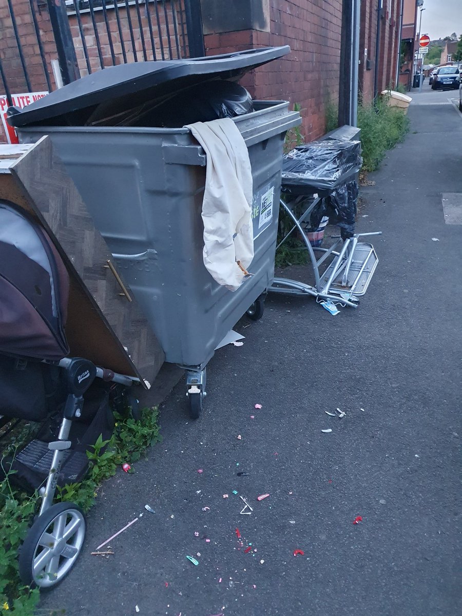 Small Island Stories 2 @dedaderby #derbyfeste tweet media