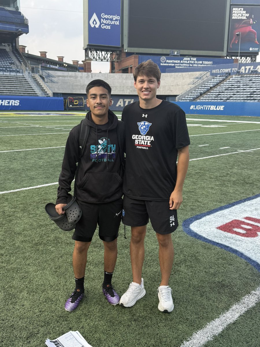 EricPar13's tweet image. I had a good time at GSU today hitting from the 35 yard line (45 yards) going 3/4 on field goals. Also had some good kick offs with the best distance being 56. @SAtl_athletics @SatlFootball @CoachFrank_21 @GeorgiaStateFB @AllMadden42 @DellMcGee