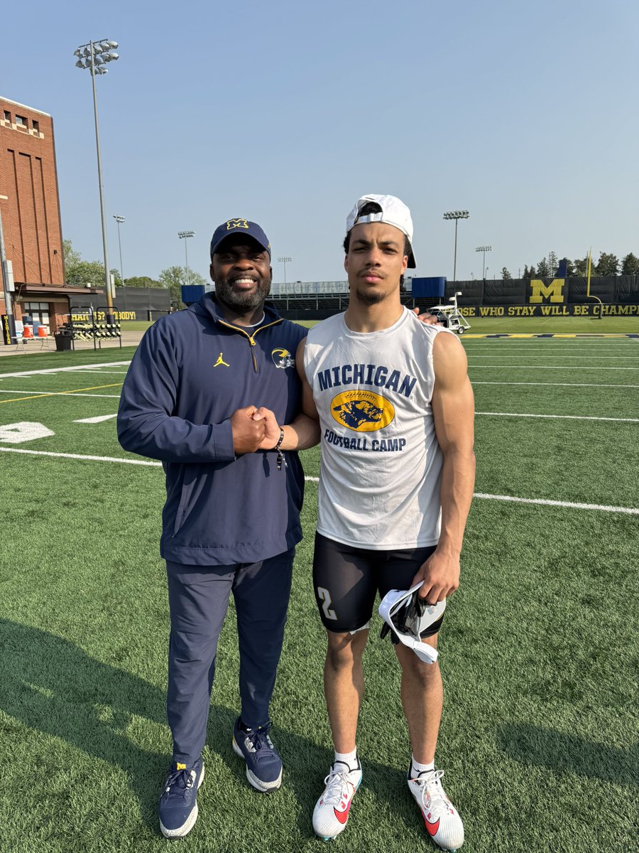 VannesteQuinn's tweet image. Here are some of my clips from @UMichFootball prospect camp. Won Fastest Man and LB MVP!
@Coach_SMoore @luc_brian @CoachJeffMoore @GridironCamp