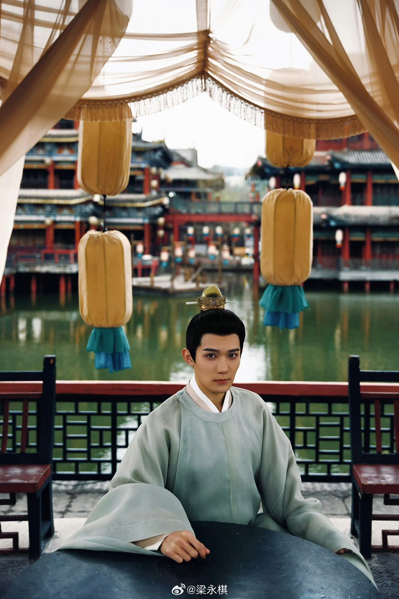 dramapotatoe's tweet image. #LiangYongqi shares snaps from filming of #TheDouble for the drama’s one year airing anniversary