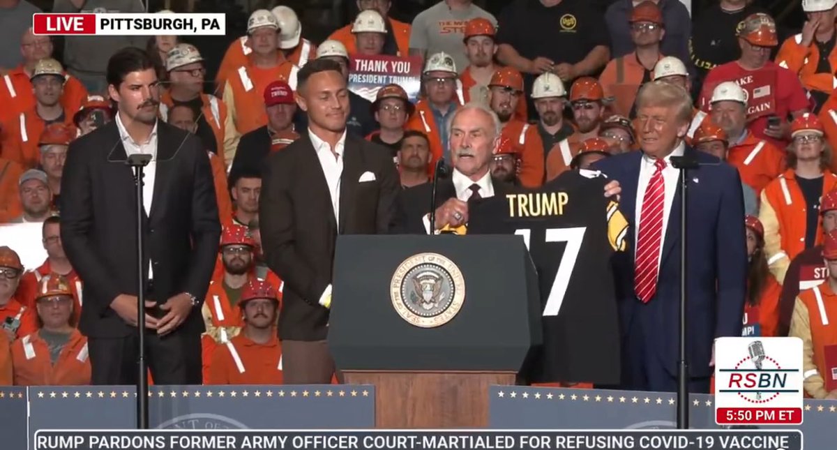 Rocky Bleier presents a Trump Steelers Jersey to President Trump in Pittsburgh. #Steelers #NFL
