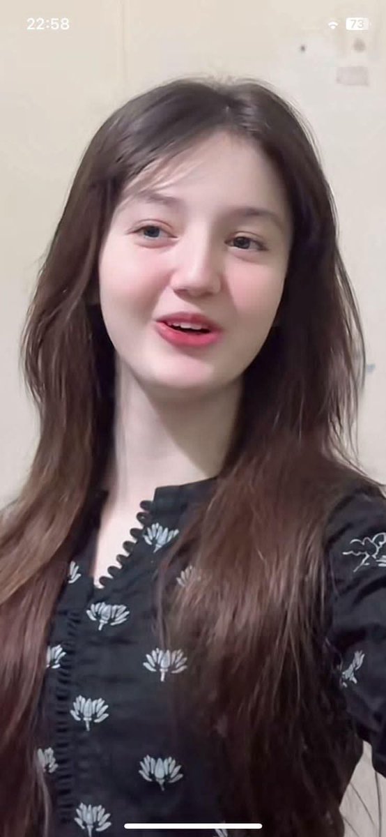 چترال سے تعلق رکھنے والی معروف سوشل انفلوئینسر ثنا یوسف کو اسلام آباد میں نامعلوم ملزمان نے فائرنگ کرکے ابدی نیند سلا دیا ثناء یوسف کا تعلق اپر چترال کے علاقے چوئنج سے تھا اور وہ مشہور سماجی کارکن اور تحریک تحفظ حقوق چترال کے سرگرم رُکن یوسف حسن کی صاحبزادی تھیں۔