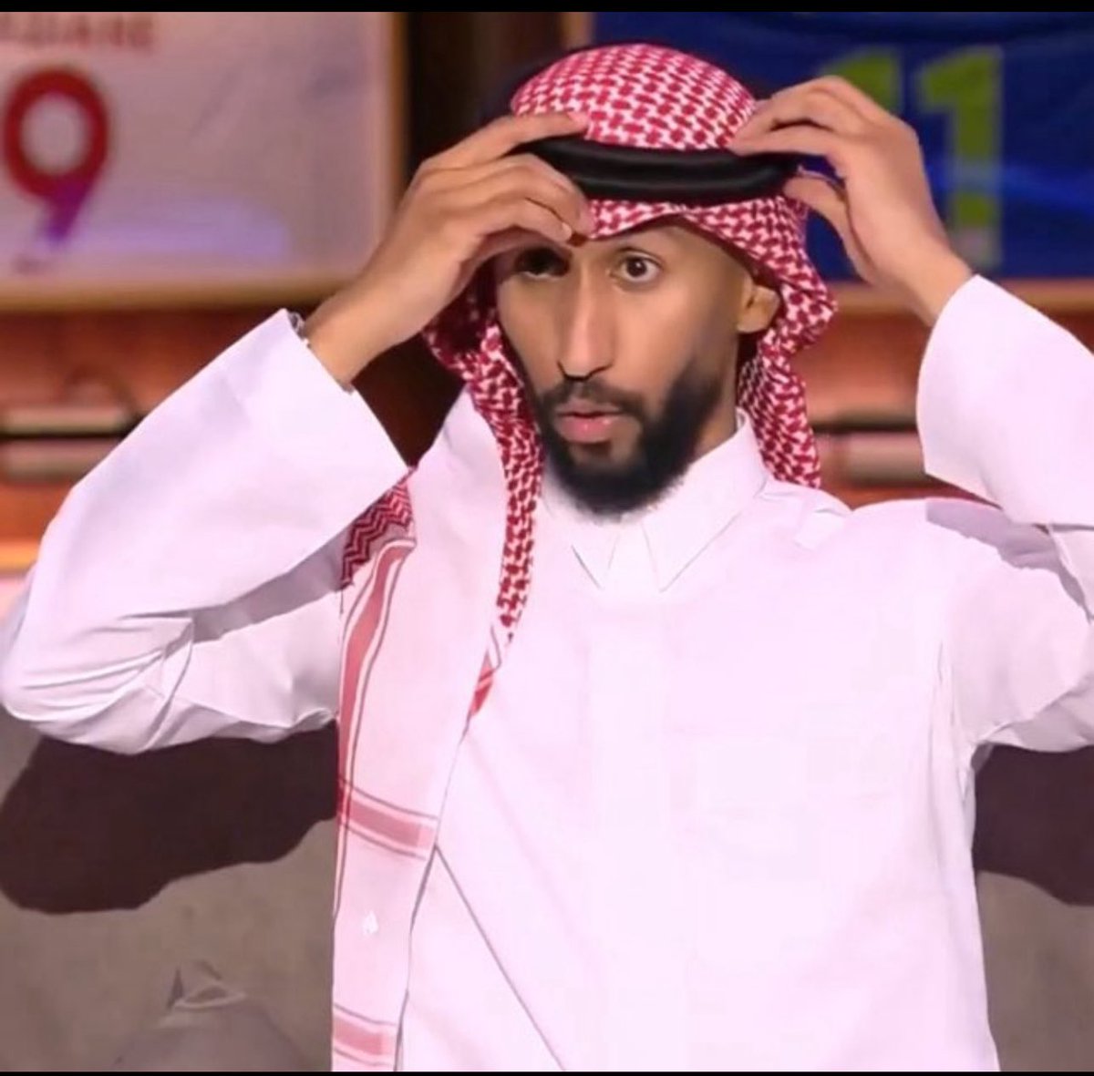 شخص تافه اخذ من #الهلال اكثر مما اعطى يترنح في غرفة العلاج من عام 2019 ، وفي النهايه لم يحترم الكيان وبكل وقاحه يبي الإداره تحترمه .