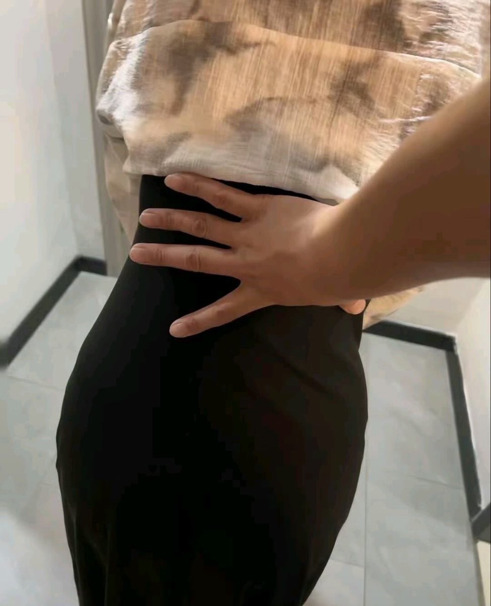 今晚想活动了～夫妻情侣，器大活好的小哥哥来撩～