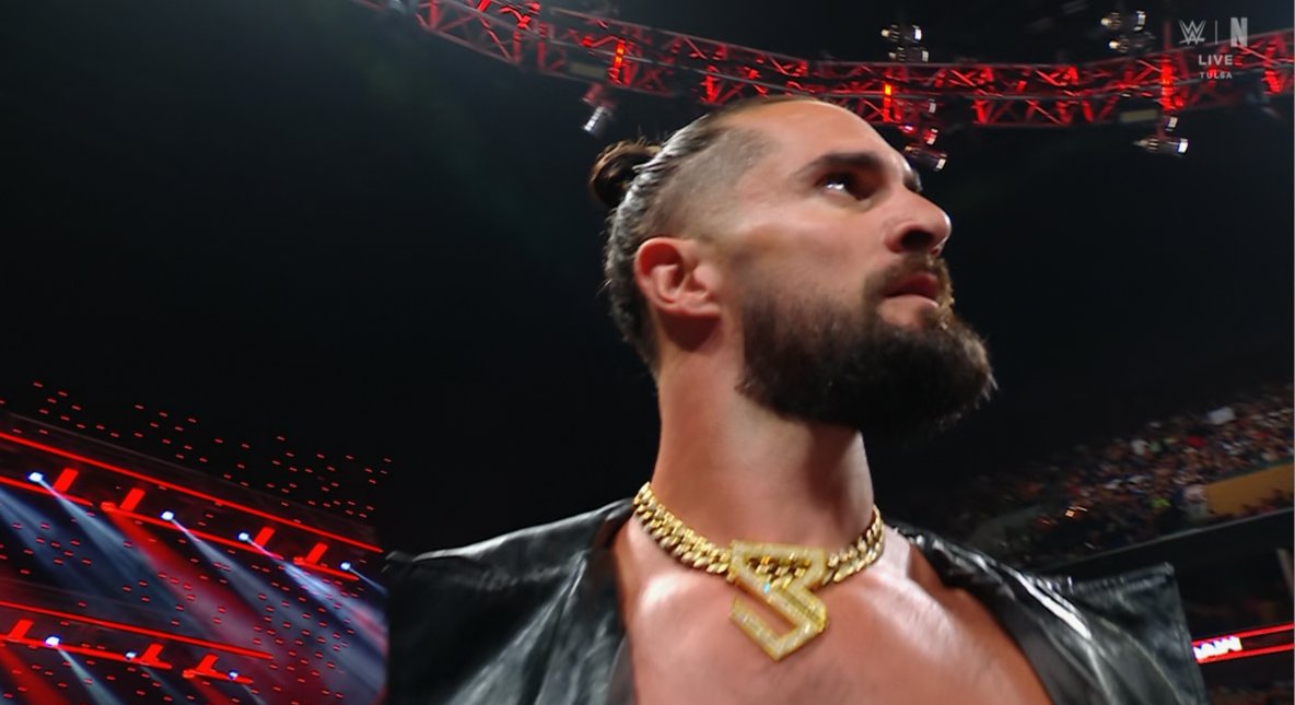 Rollins attacks Jey and the match ends in a DQ.
#WWERaw