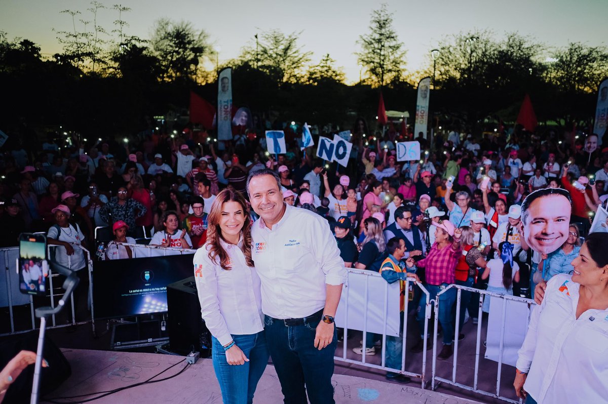 Hace un año las y los Hermosillenses decidieron continuar por el camino de la transformación, la unidad y el trabajo en equipo.

Como el primer día, seguiremos trabajando sin descanso para construir juntos una Ciudad segura, próspera y sustentable, donde nuestros hijos puedan