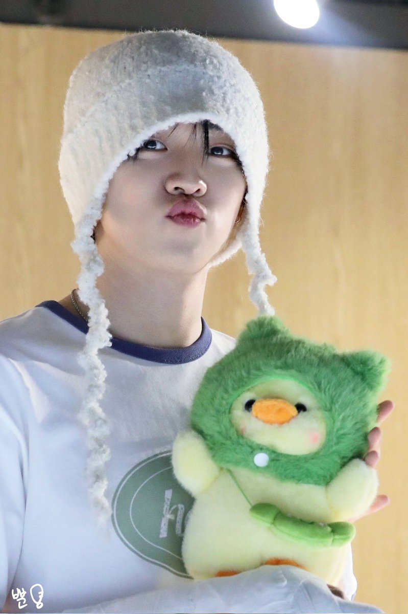 jc_ppun's tweet photo. 250601 에버라인2차 
🐱🦆🤍💛💚
#재찬 #JAECHAN #DKZ #JCFACTORY_vol2 https://t.co/3q3BSN063F